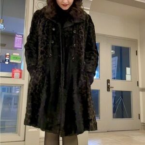 Elegant Black Leopard Print Women's Coat